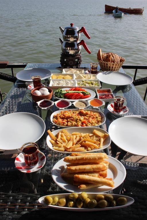 Faik Bey Konagi Bed and Breakfast Golyazi Buitenkant foto