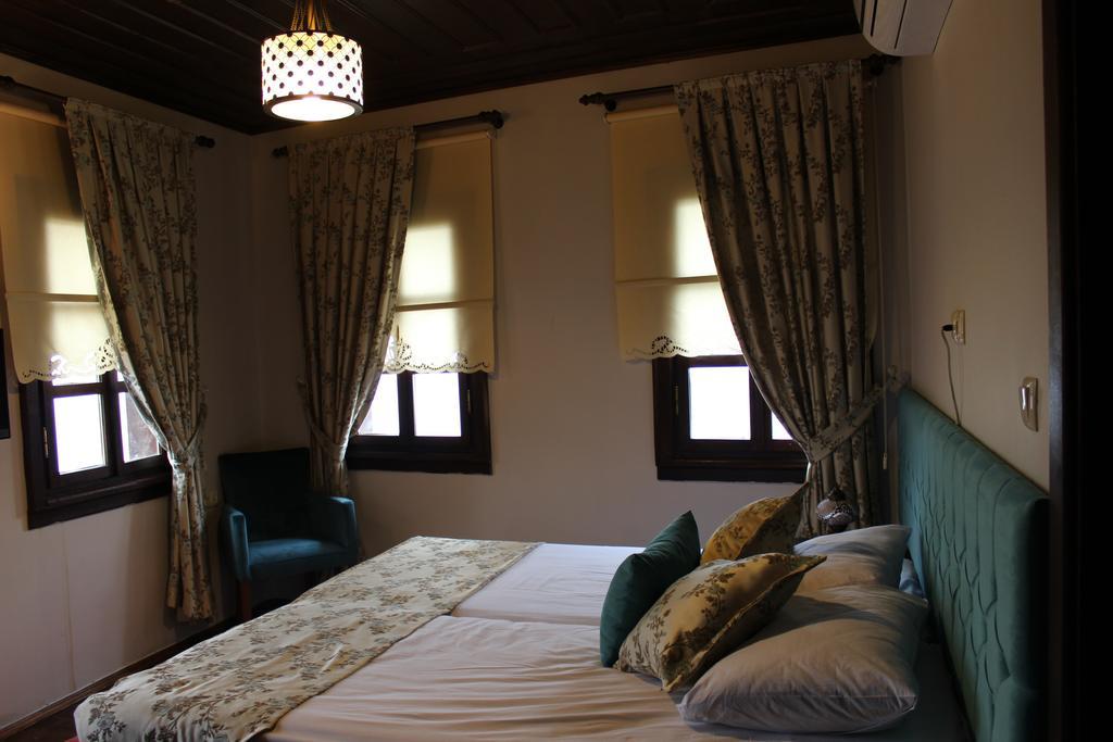 Faik Bey Konagi Bed and Breakfast Golyazi Kamer foto