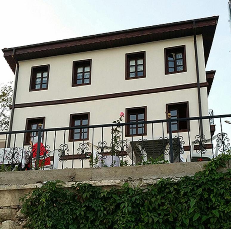 Faik Bey Konagi Bed and Breakfast Golyazi Buitenkant foto
