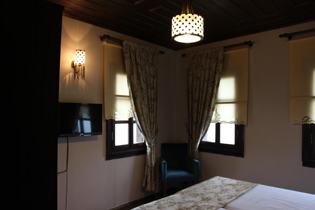 Faik Bey Konagi Bed and Breakfast Golyazi Kamer foto